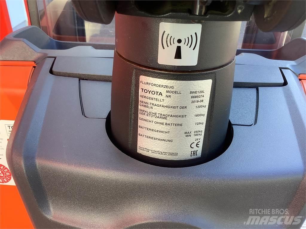 Toyota SWE120L Ručně vedené vysokozdvižné vozíky