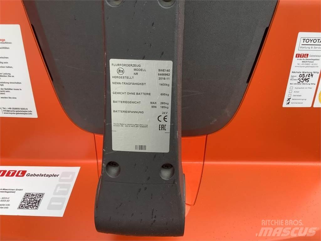 Toyota SWE140 Ručně vedené vysokozdvižné vozíky