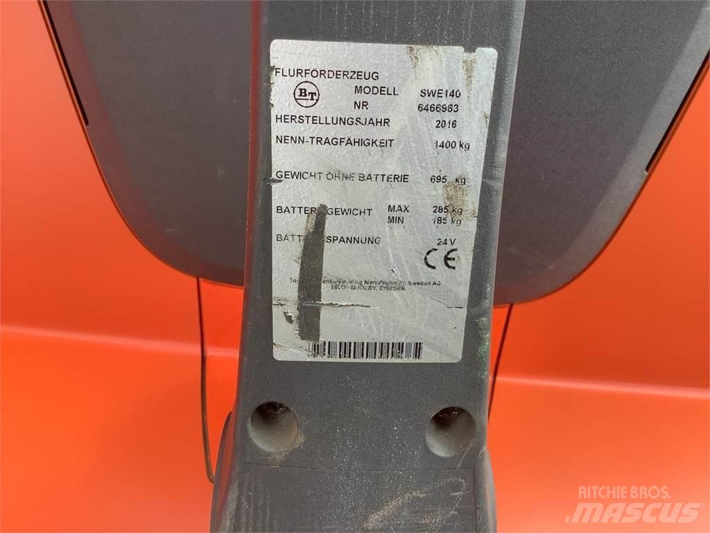 Toyota SWE140 Ručně vedené vysokozdvižné vozíky
