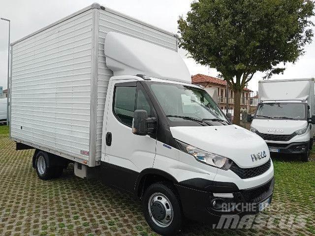 Iveco 35C13 Skříňová nástavba