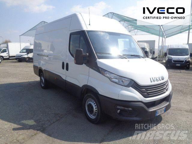 Iveco 35S14 Skříňová nástavba
