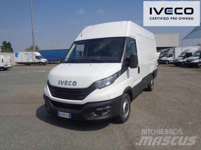 Iveco 35S14 Skříňová nástavba