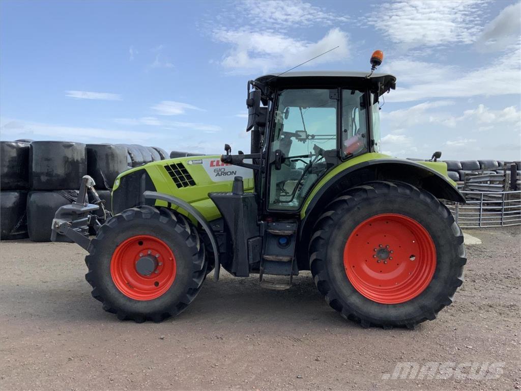 CLAAS ARION 610 Traktory