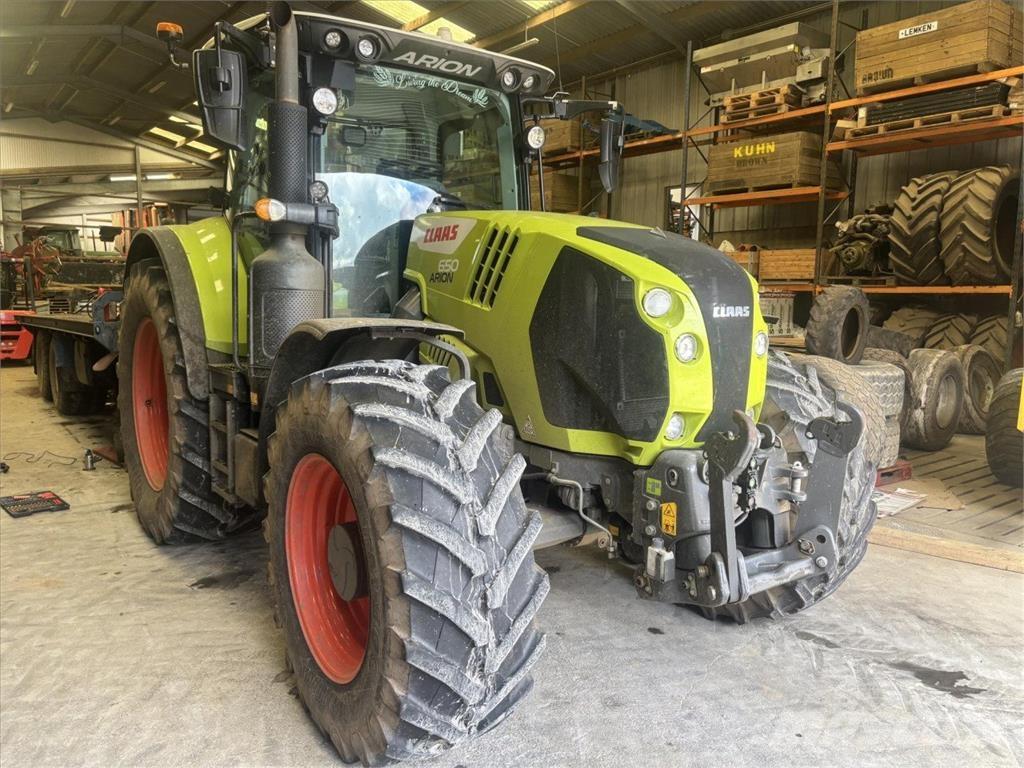 CLAAS ARION 650 Traktory