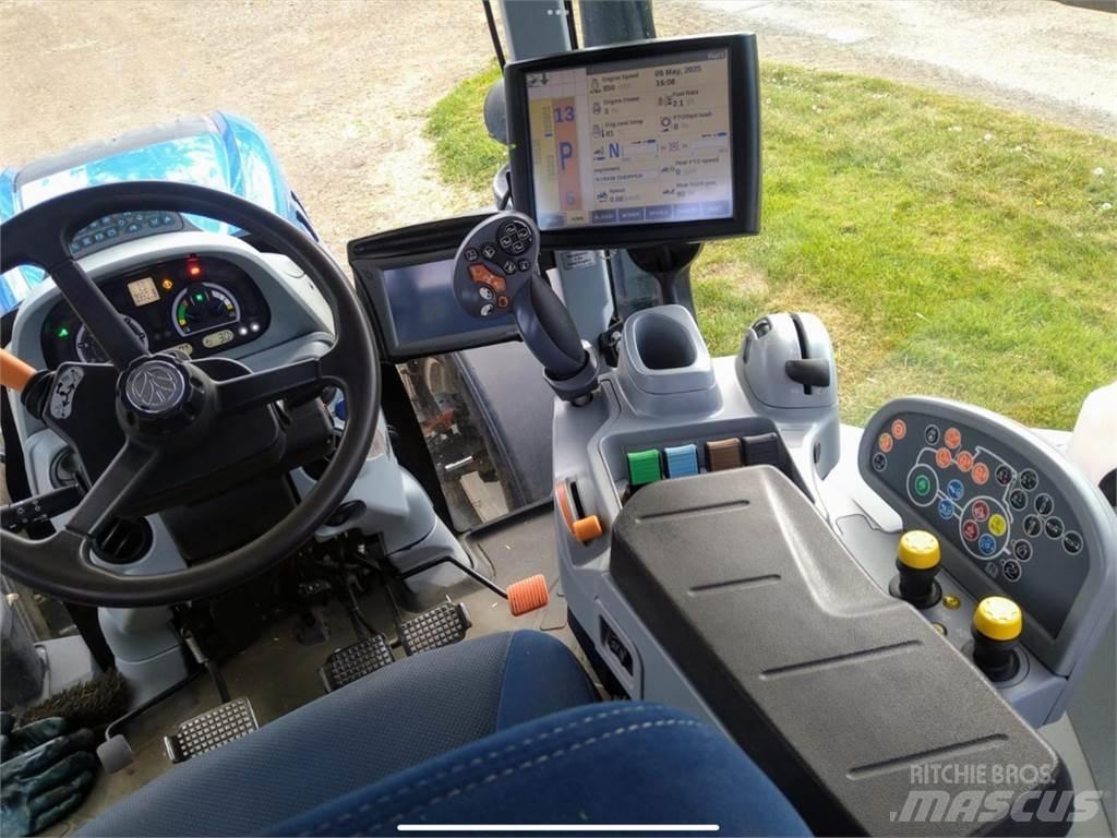 New Holland T7.210 Traktory