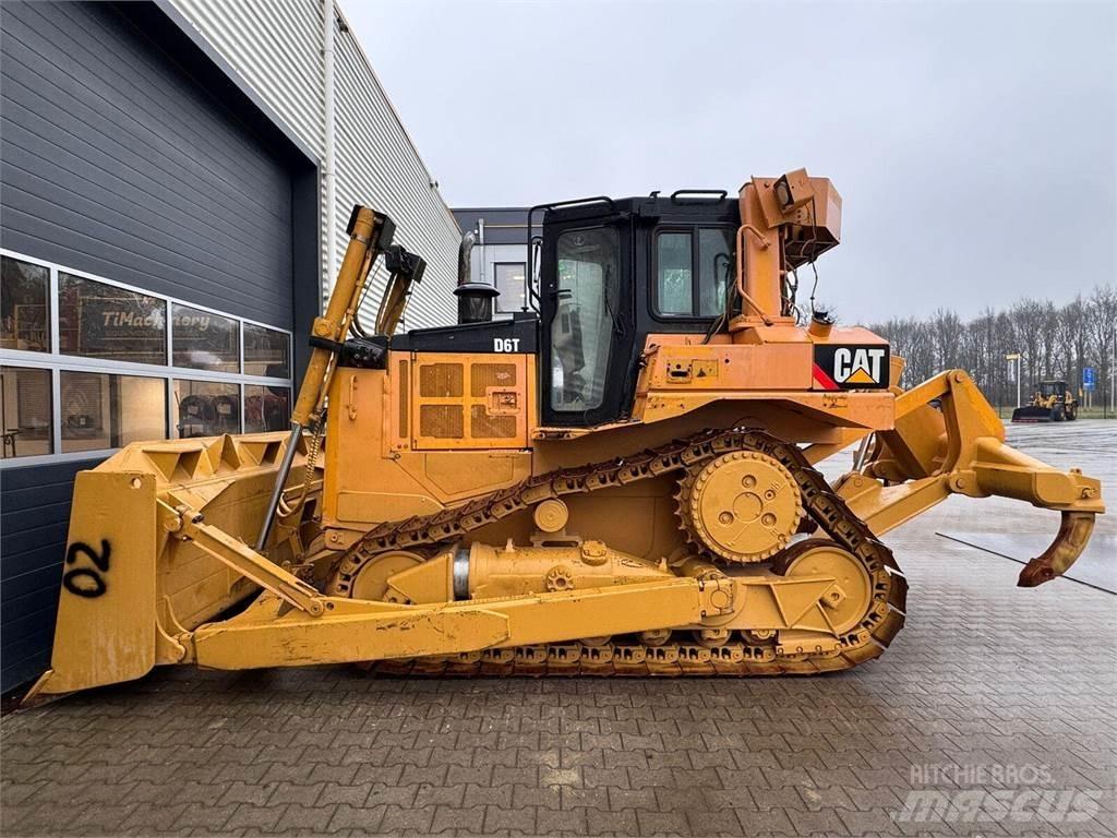 CAT D6T Pásové dozery