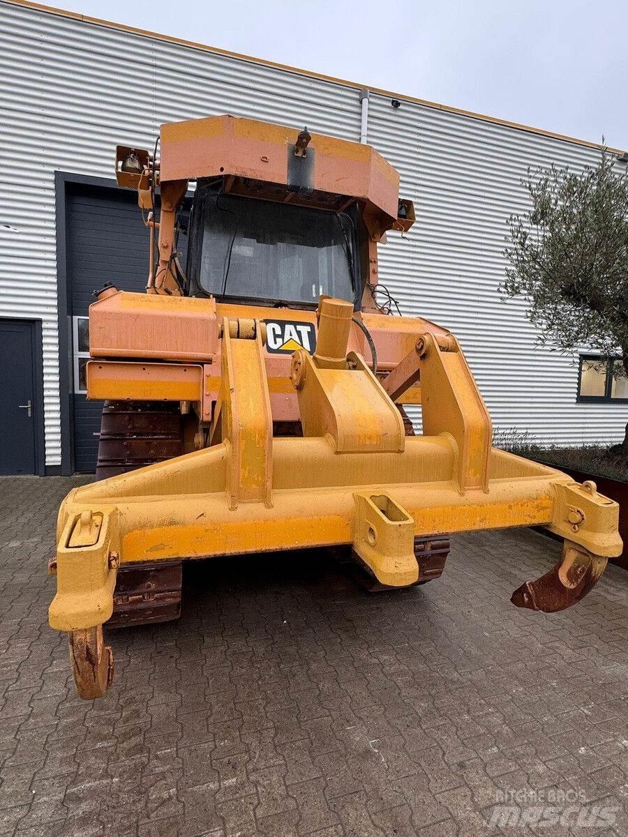 CAT D6T Pásové dozery