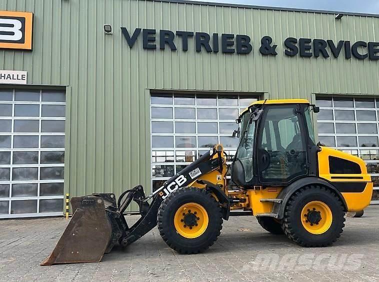 JCB 409 Kolové nakladače