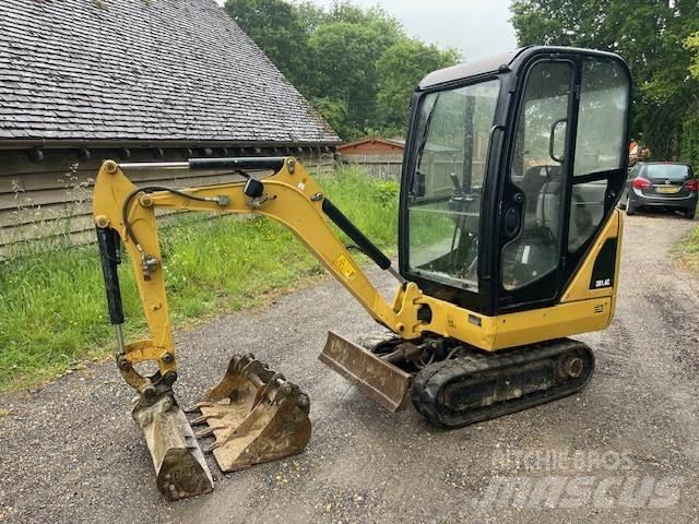 CAT 301.4 Midi rýpadla 7t - 12t