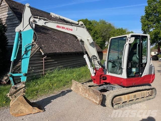 Takeuchi TB250 Midi rýpadla 7t - 12t