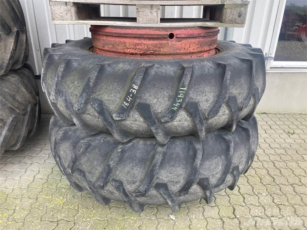  18.4X38 HJUL Pneumatiky, kola a ráfky