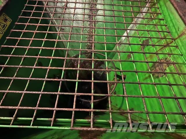 Amazone E+S 300 Sypače písku a soli