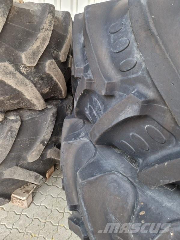 BKT 520/85R42 Pneumatiky, kola a ráfky