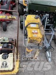 Bomag BT602 Vibrační pěchy