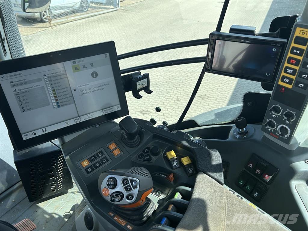 CLAAS AXION 870 Traktory