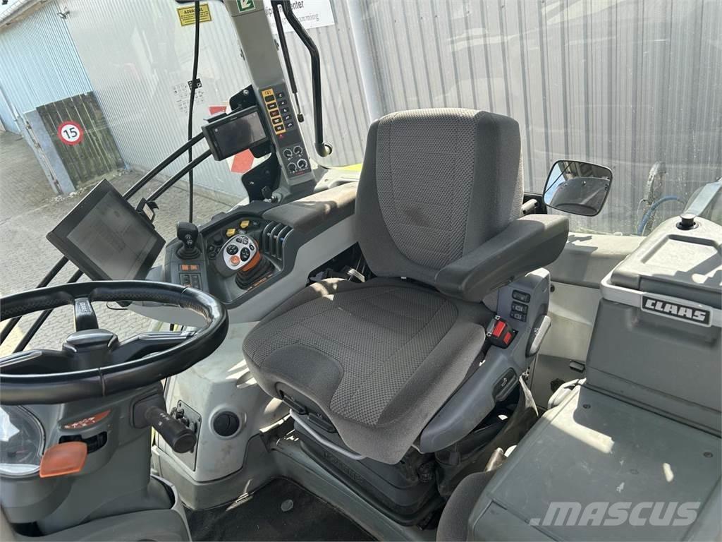CLAAS AXION 870 Traktory