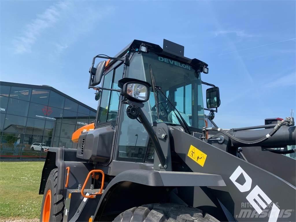 Develon DL250-7 Kolové nakladače