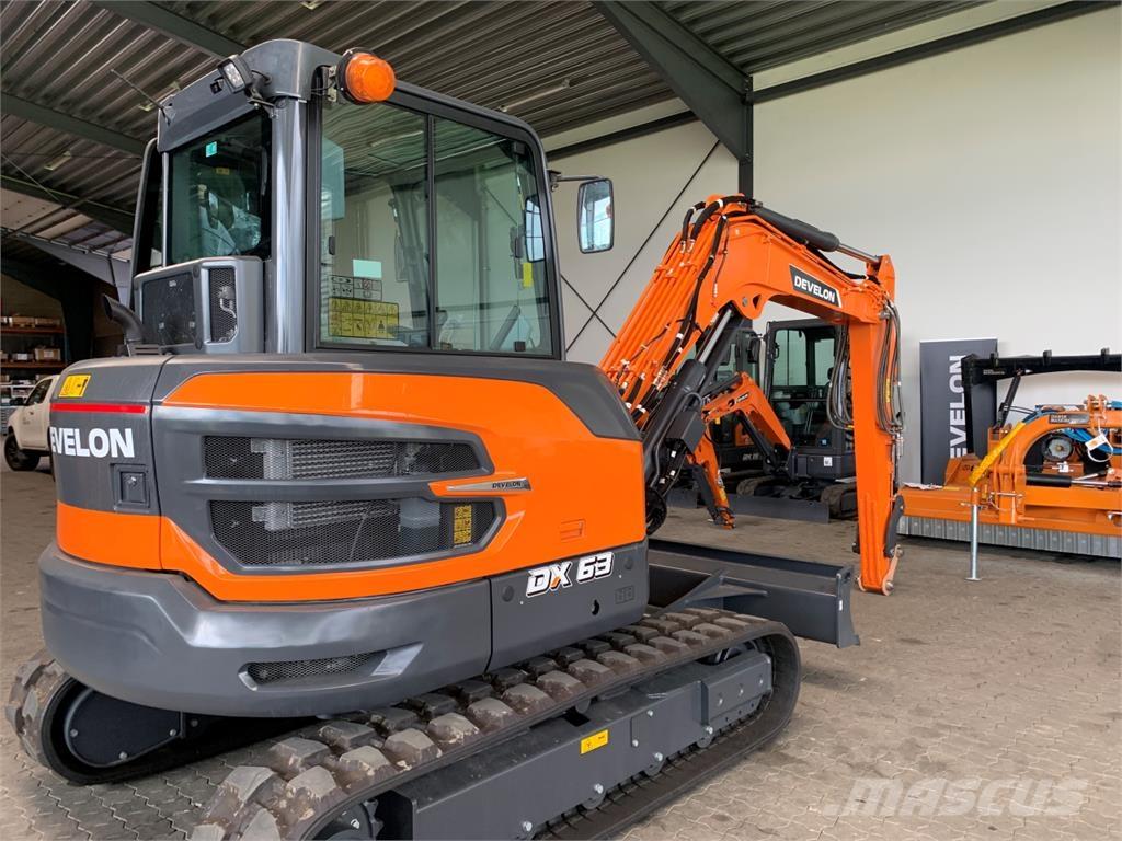 Develon DX63-7 Pásová rýpadla