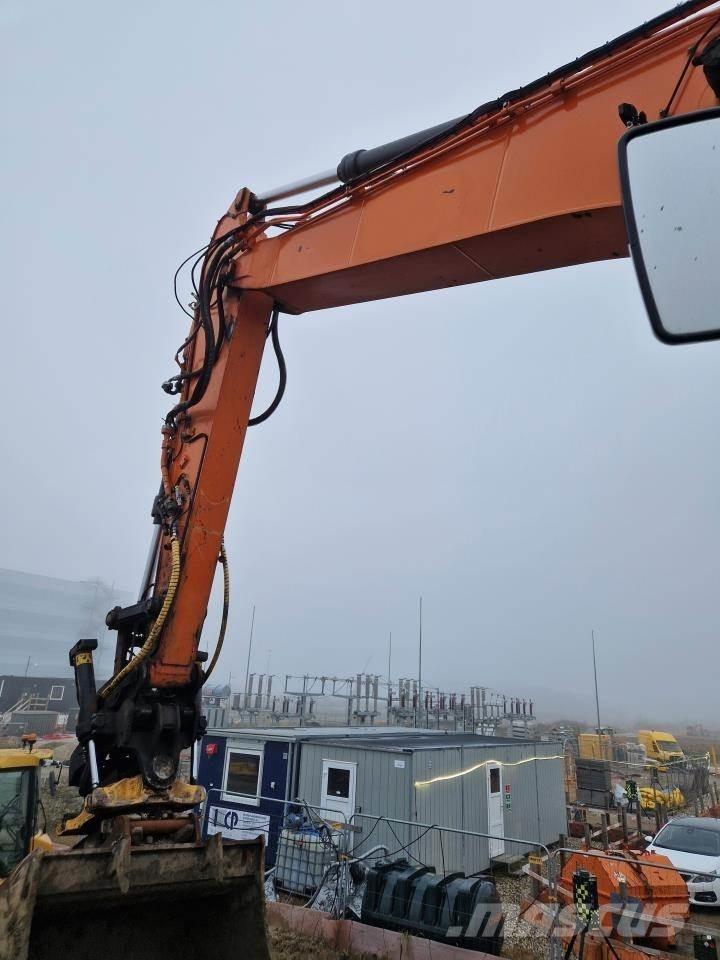 Doosan 255-5 Pásová rýpadla