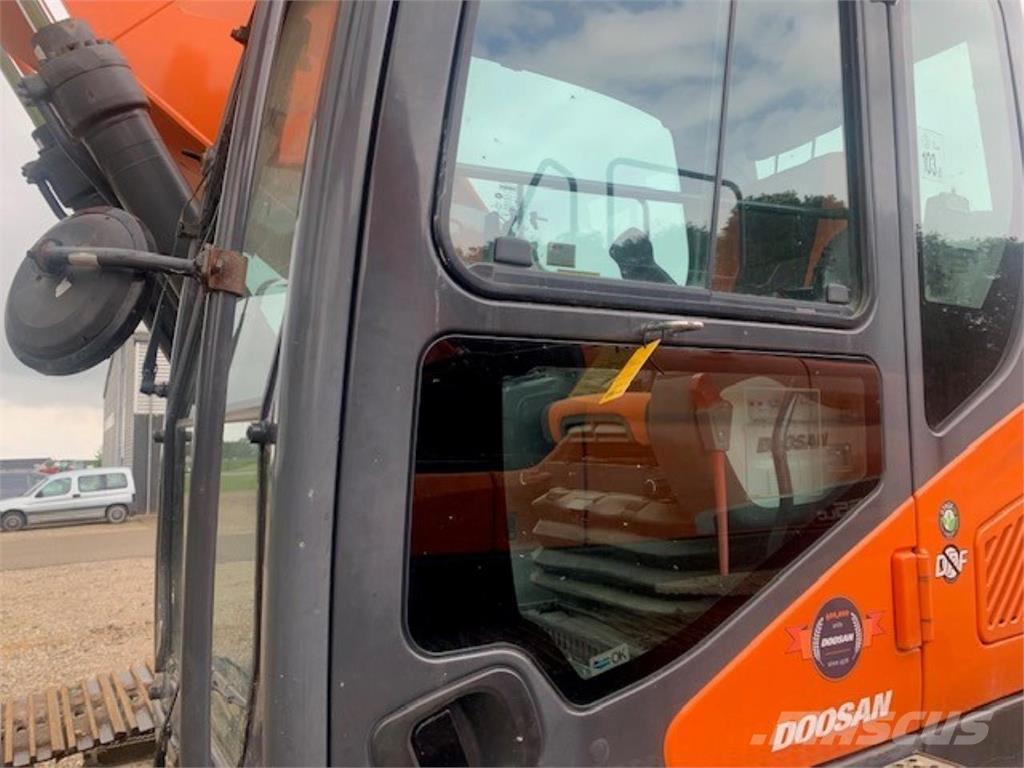 Doosan 255-5 Pásová rýpadla