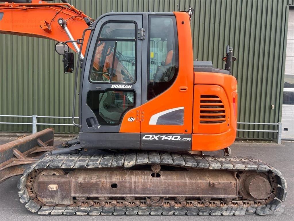 Doosan DX140LCR-5 Pásová rýpadla