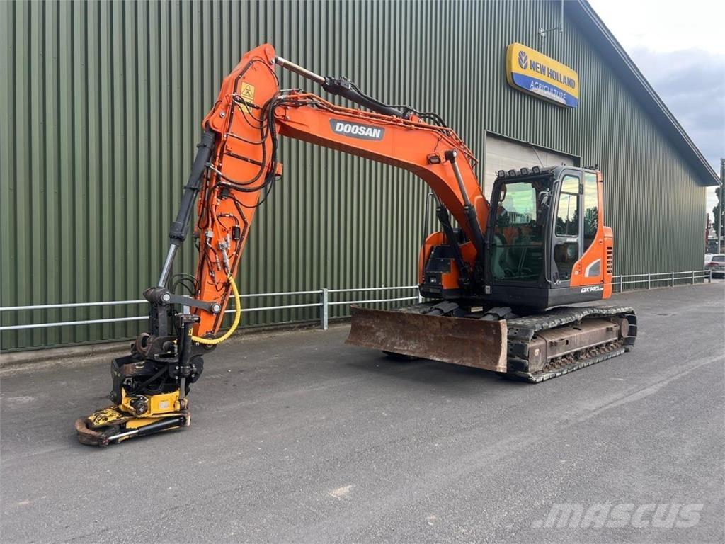 Doosan DX140LCR-5 Pásová rýpadla