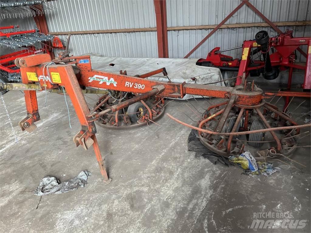 Fransgård PV 390 Obraceče a shrabovače sena