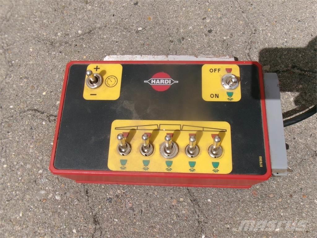 Hardi 1200L 15 M Nesené postřikovače