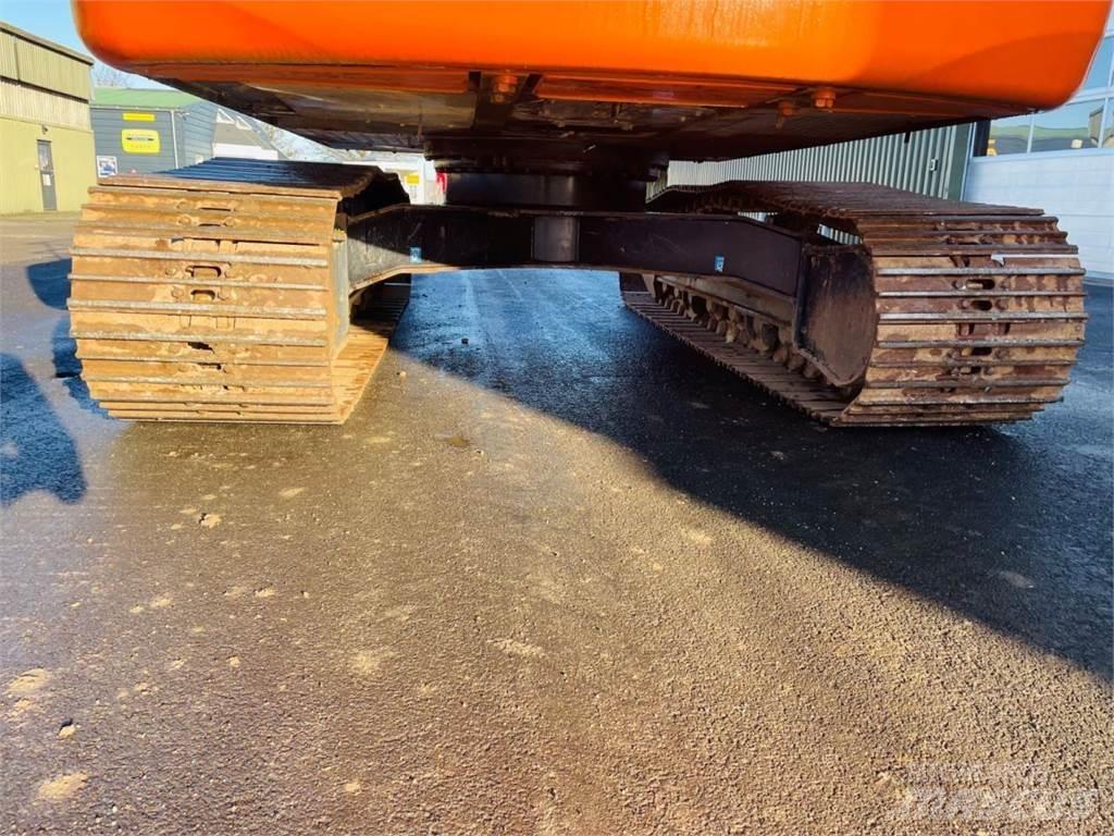 Hitachi ZX210-6 Pásová rýpadla