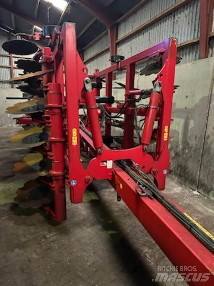 Horsch TIGER 4 MT Talířové brány