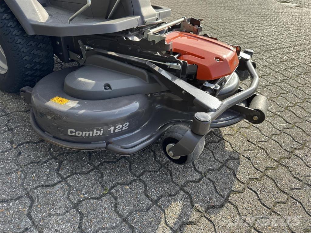 Husqvarna 405X Kompaktní traktory