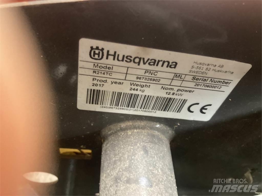 Husqvarna R214TC Žací stroje