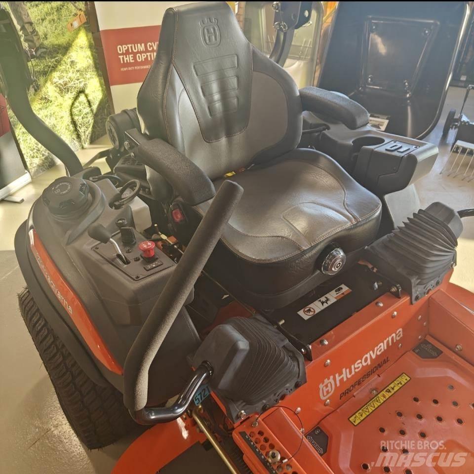 Husqvarna Z560X Kompaktní traktory
