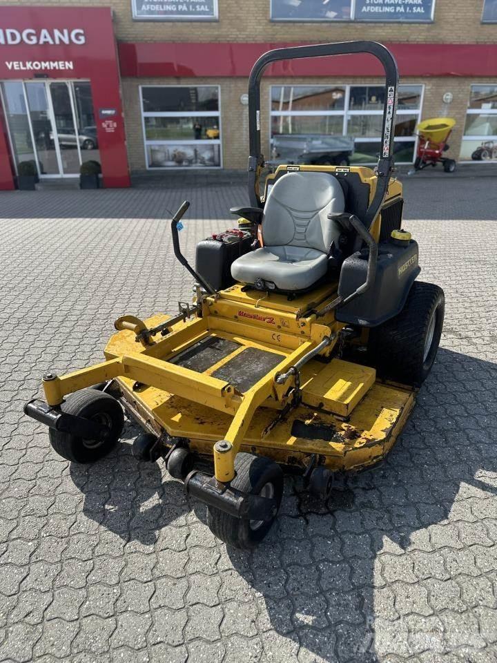 Hustler Z RD Kompaktní traktory