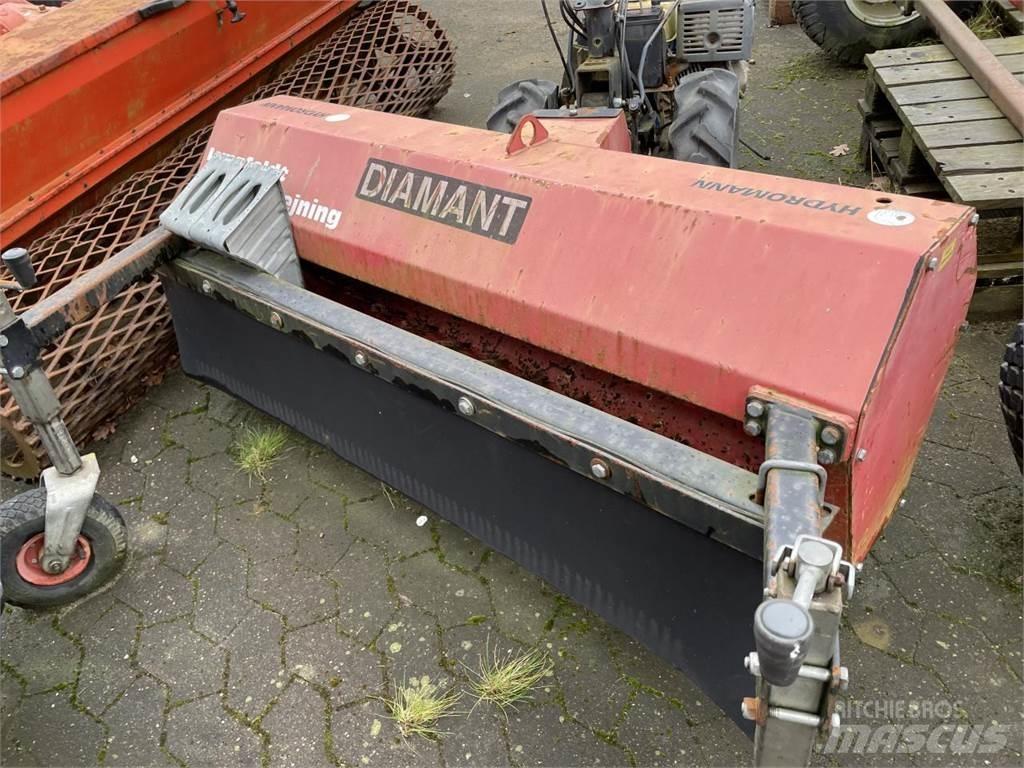 Hydromann 1250 Obraceče a shrabovače sena