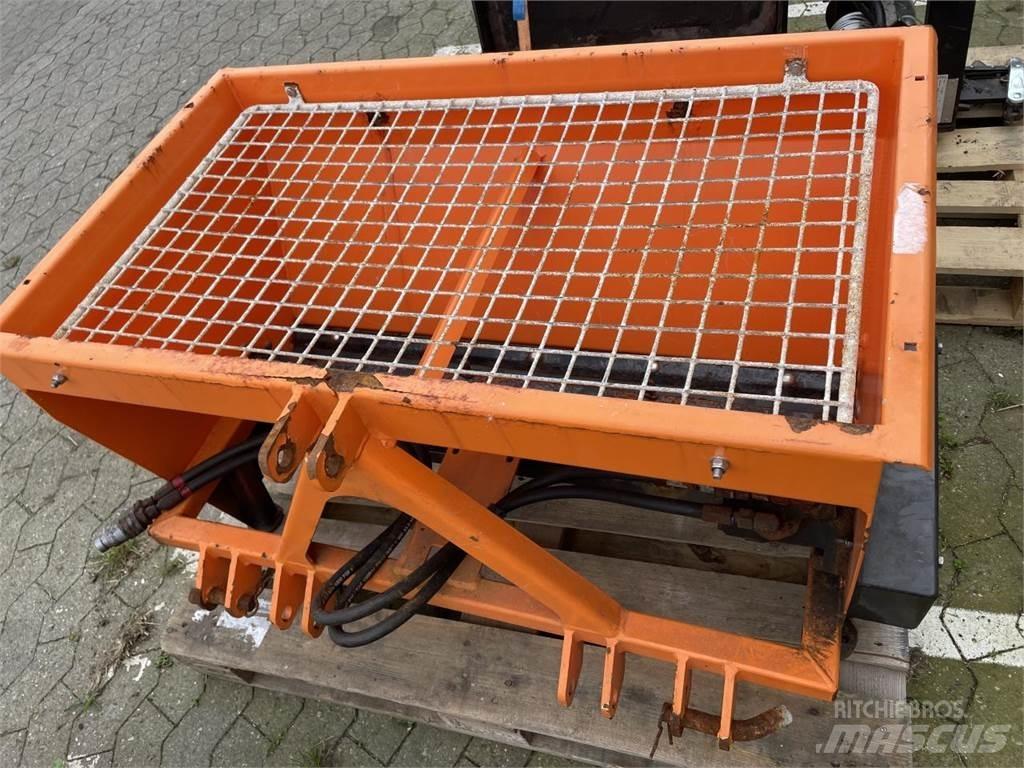 Hydromann 200G Sypače písku a soli
