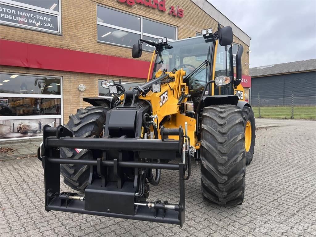 JCB TM320 Kolové nakladače