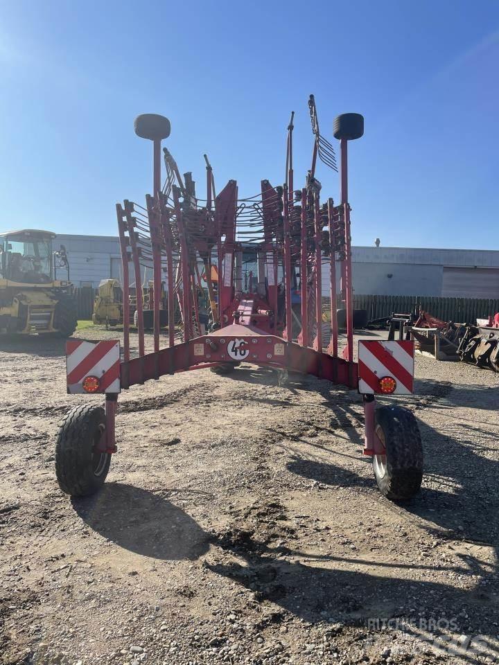 JF M860 PRO Obraceče a shrabovače sena