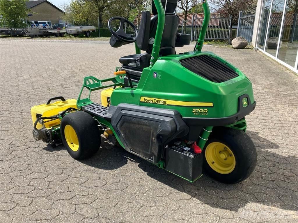 John Deere 2700 Sekačky fervejí