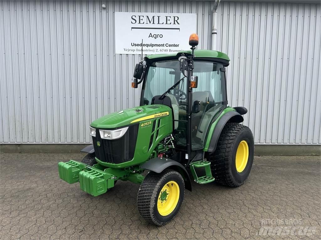 John Deere 4052R Kompaktní traktory