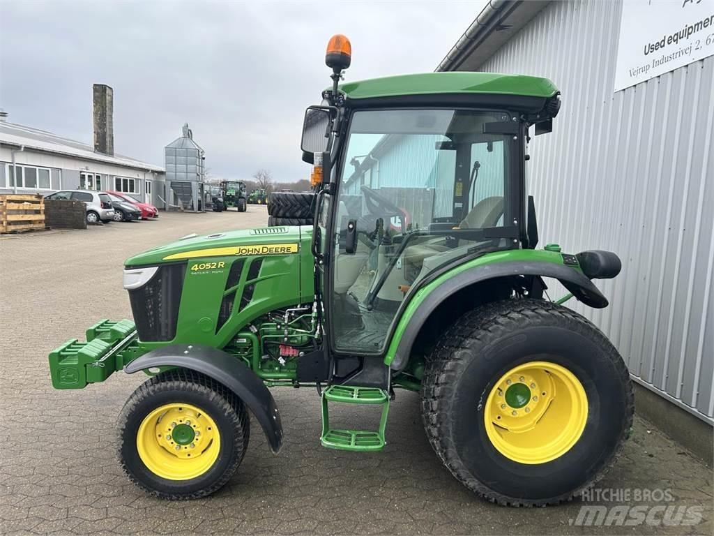 John Deere 4052R Kompaktní traktory