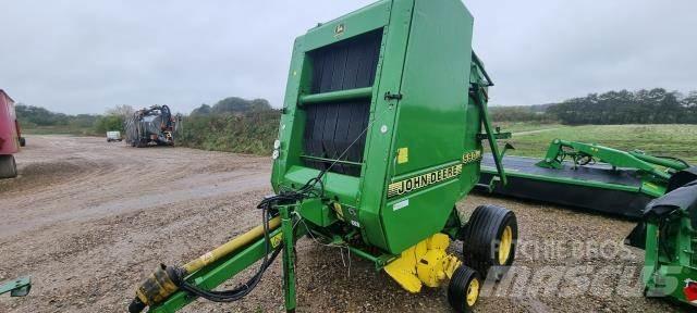 John Deere 590 Lis na válcové balíky
