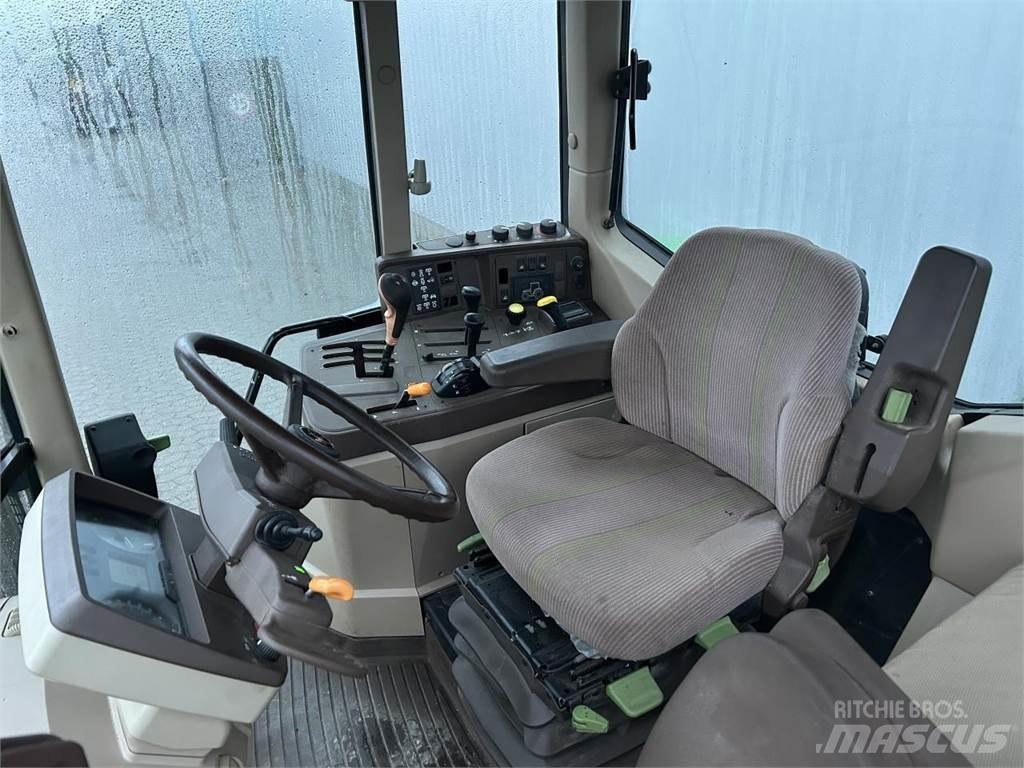 John Deere 6110 Traktory