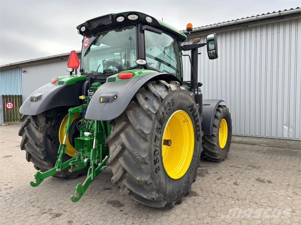 John Deere 6145R Traktory