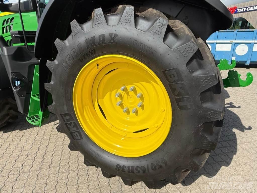 John Deere 6155M Traktory