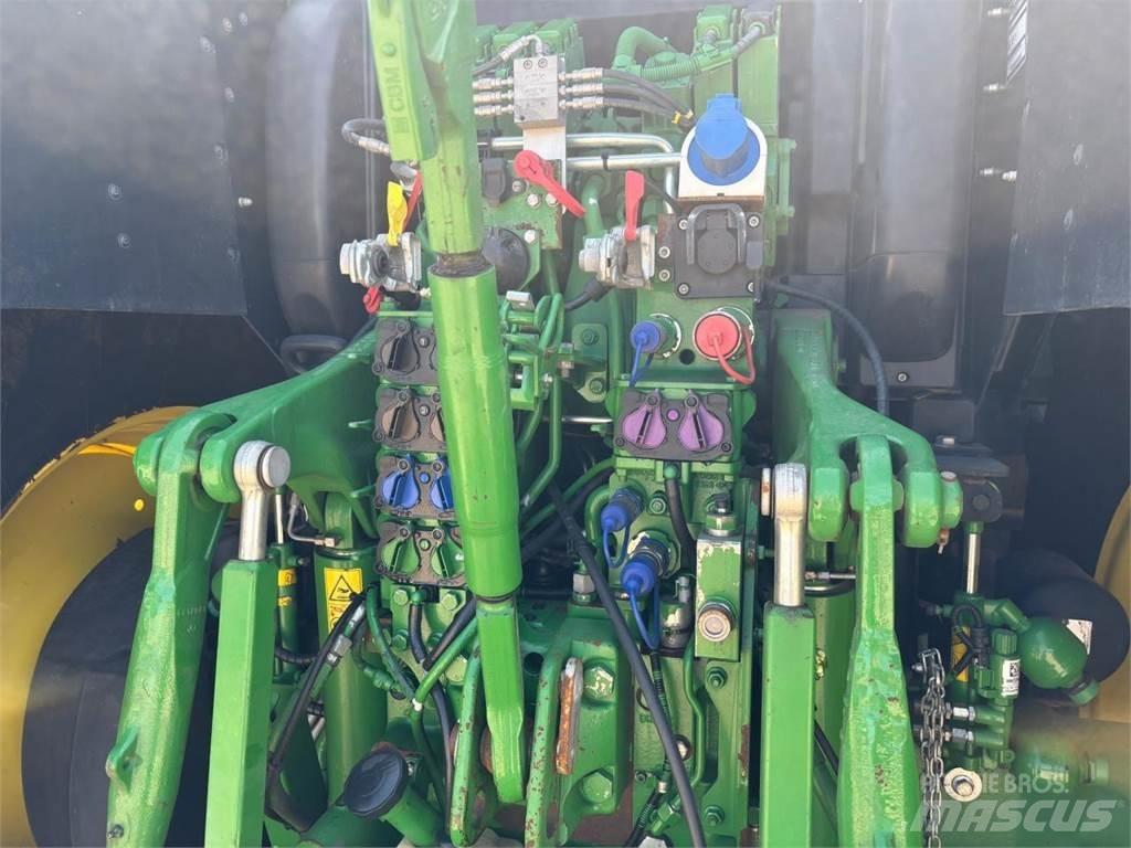 John Deere 6175R Traktory
