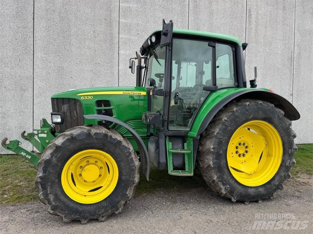 John Deere 6330 Traktory