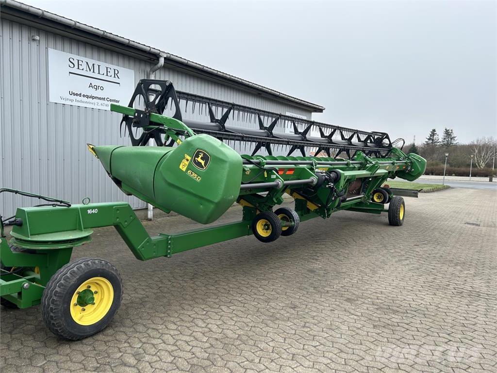 John Deere 635D Kombajnové hlavice