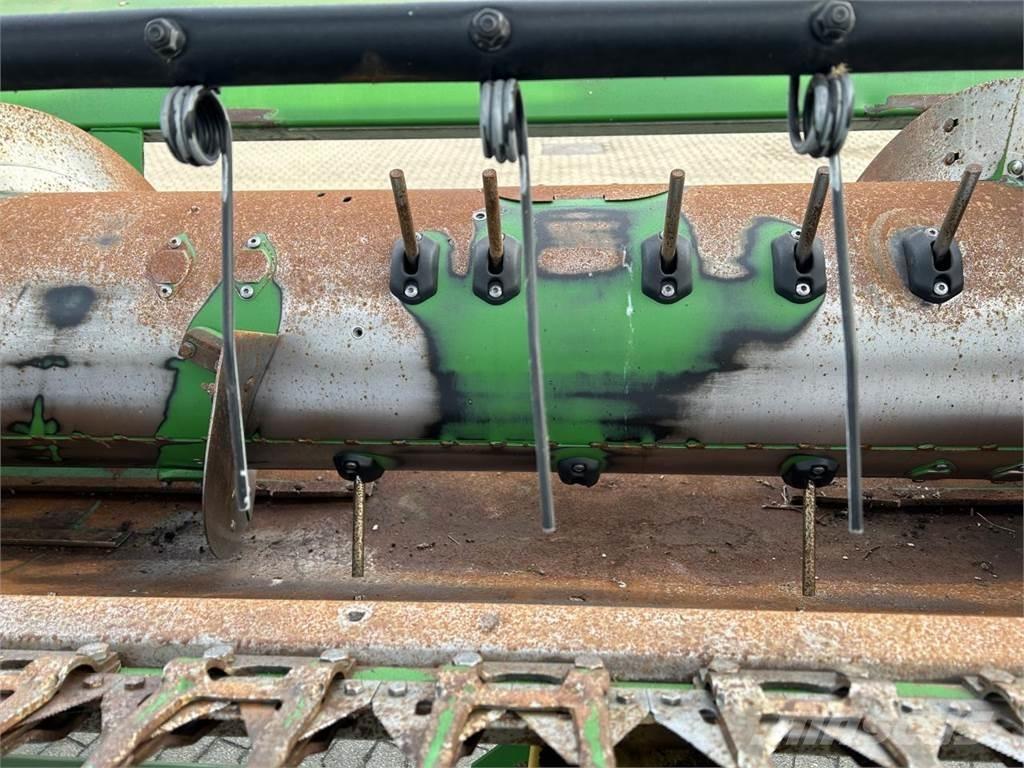 John Deere 635R Kombajnové hlavice