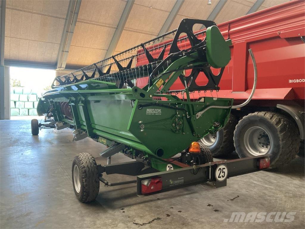 John Deere 635R Kombajnové hlavice